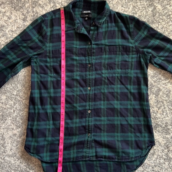 Madewell Classic Button-Up Shirt - Picture 8 of 8